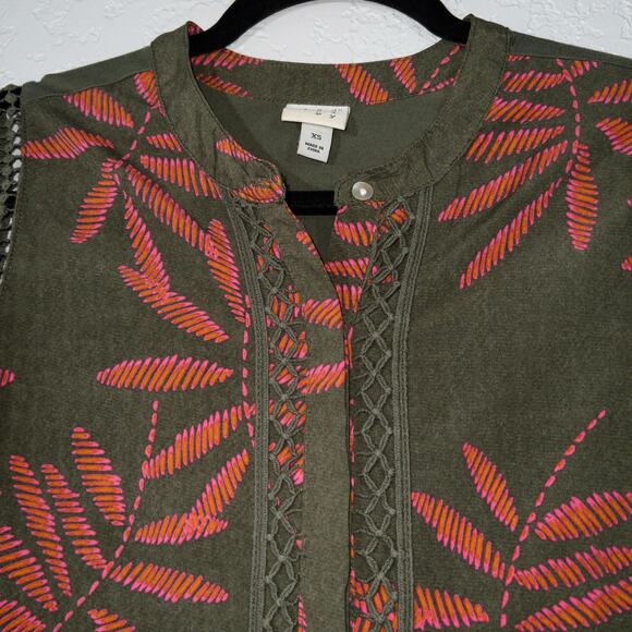 A New Day Green & Pink Palm Leaf Button Tank Top Size XS - Picture 2 of 5